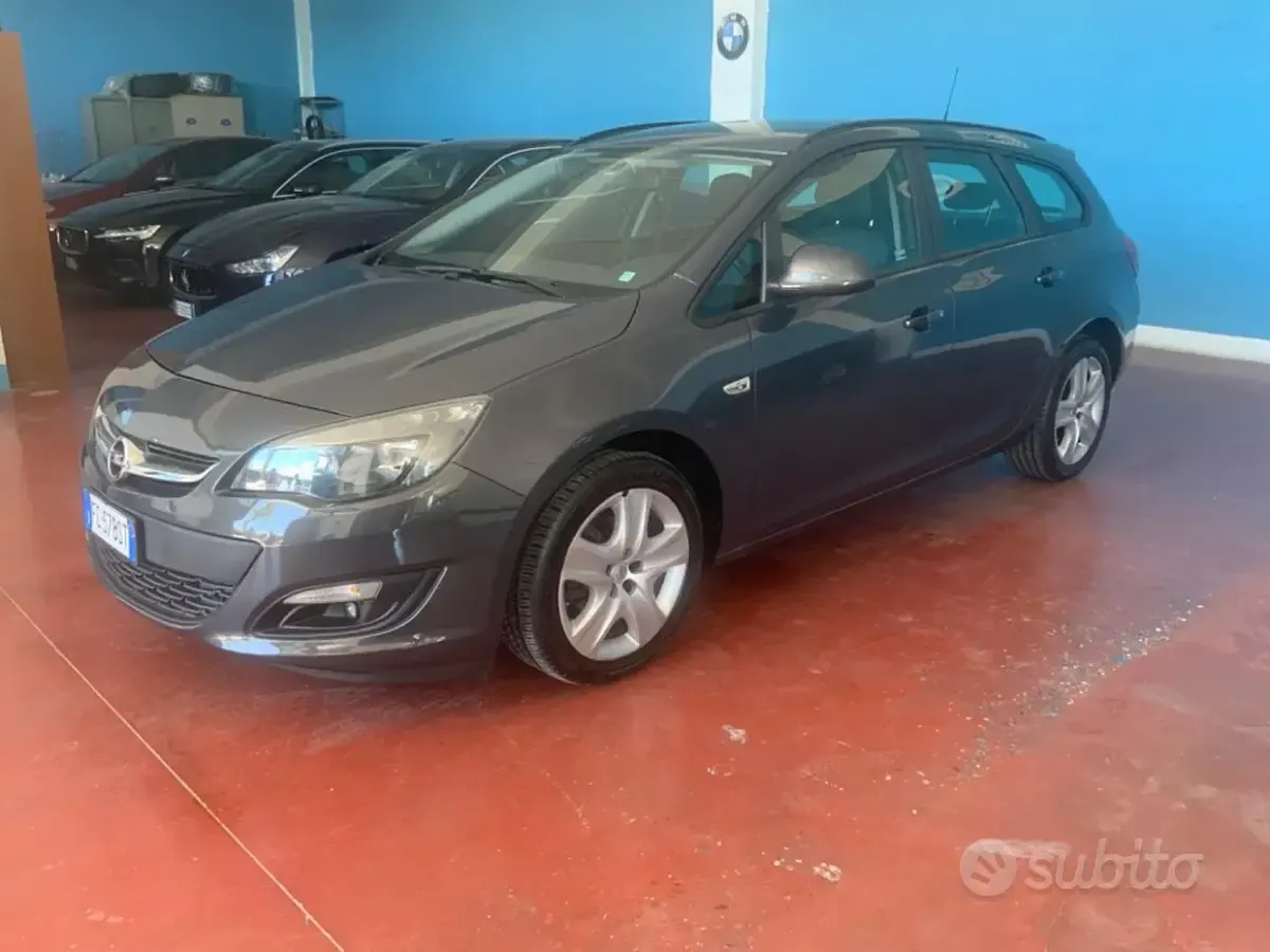 Usata Opel Astra 140 CV (102 kW) 2016 Grigio Station wagon