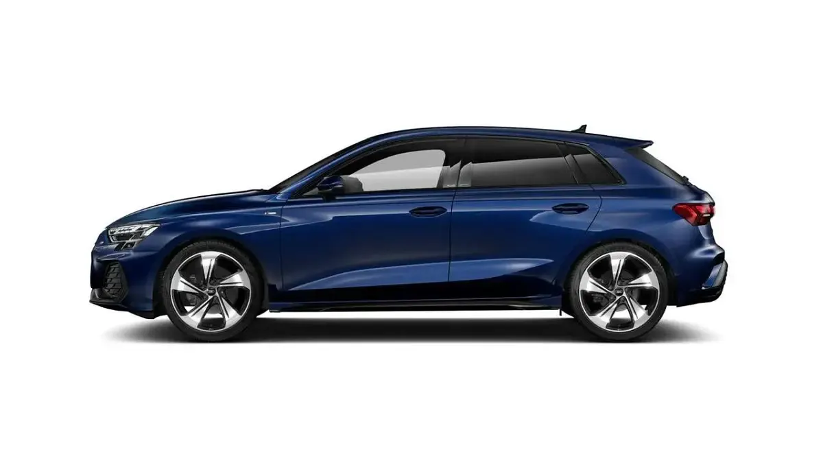 Nuova Audi A3 S-Line 150 CV (110 kW) 2026 Grigio Berlina