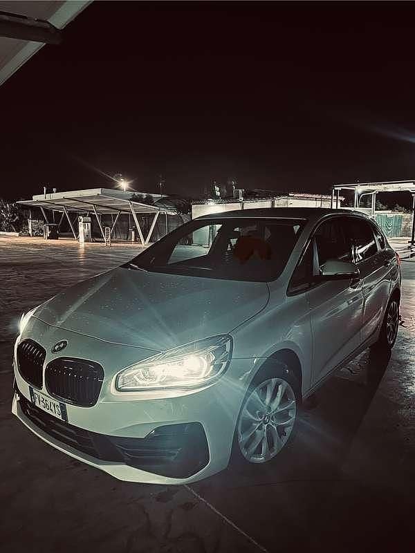Usata 2019 BMW 218 Active Tourer Advantage Monovolume | 13.500 € (Buon prezzo) - Immagine 1/4