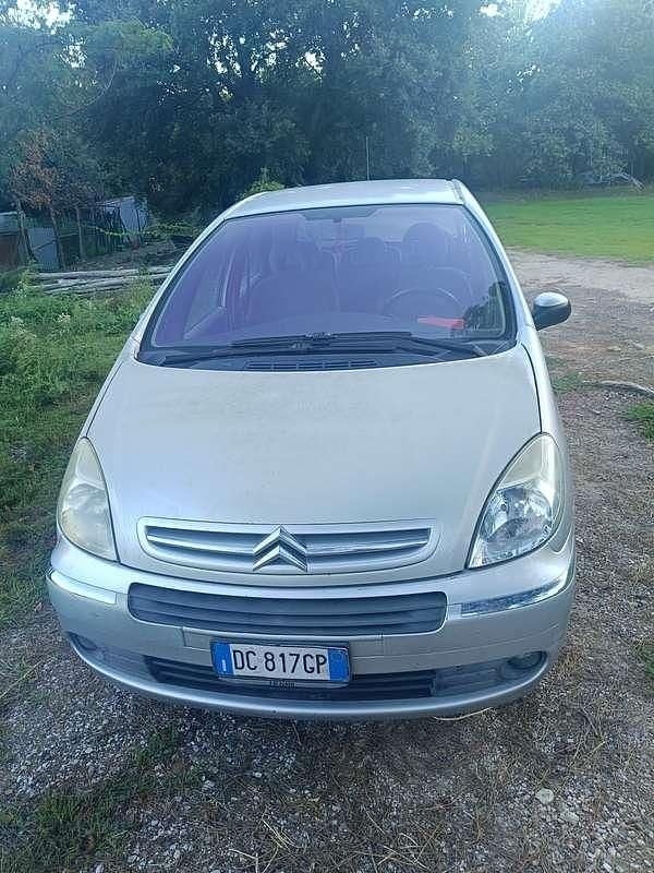 Usata Citroën Xsara Picasso 110 CV (80 kW) 2006 Grigio Monovolume