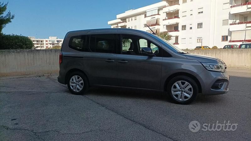 Usata Renault Kangoo Edition One 95 CV (69 kW) 2021 Grigio Monovolume
