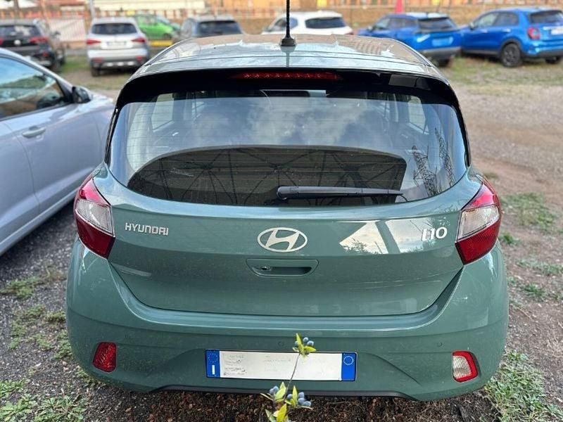 Nuova Hyundai i10 63 CV (46 kW) 2025 Mangrove green Utilitaria