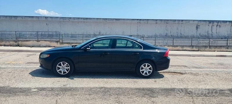 Usata Volvo S80 185 CV (136 kW) 2006 Nero Berlina