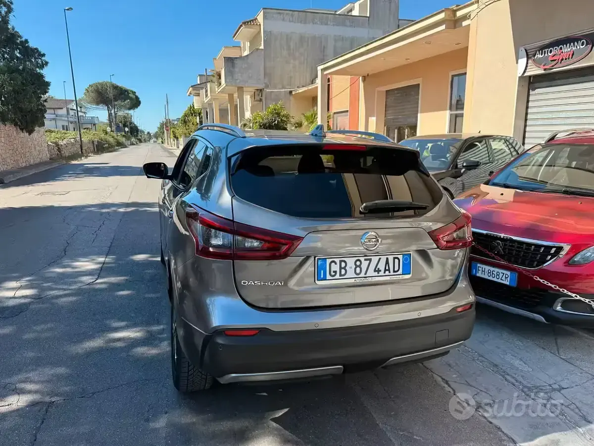 Usata Nissan Qashqai N-Connecta 116 CV (85 kW) 2021 Grigio SUV
