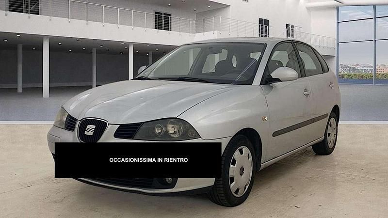 Grigio metallizzato Usata 2004 Seat Ibiza Reference Tre volumi | 2570 € (Buon prezzo) - Immagine 1/4