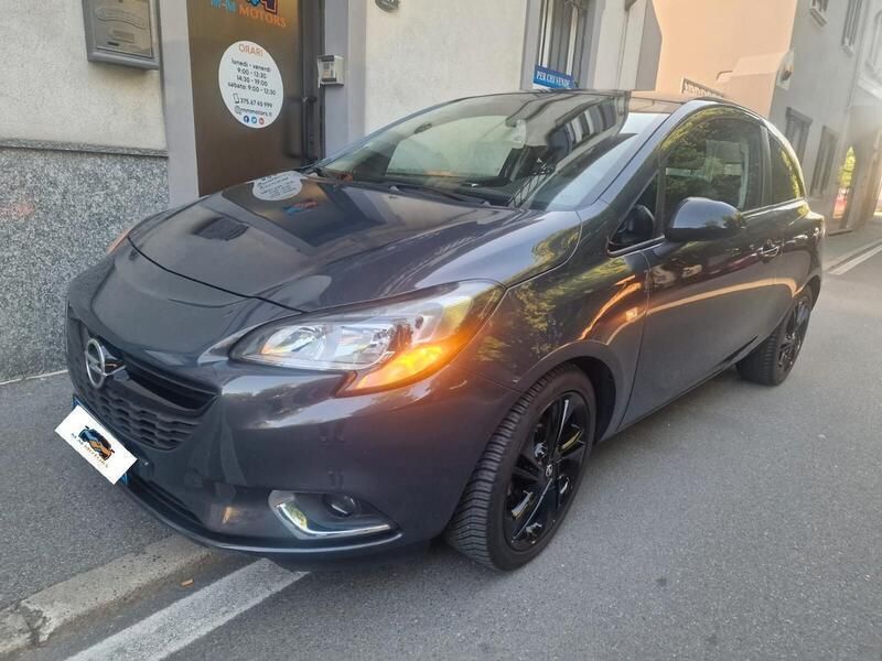 Usata Opel Corsa 75 CV (55 kW) 2015 Grigio Berlina