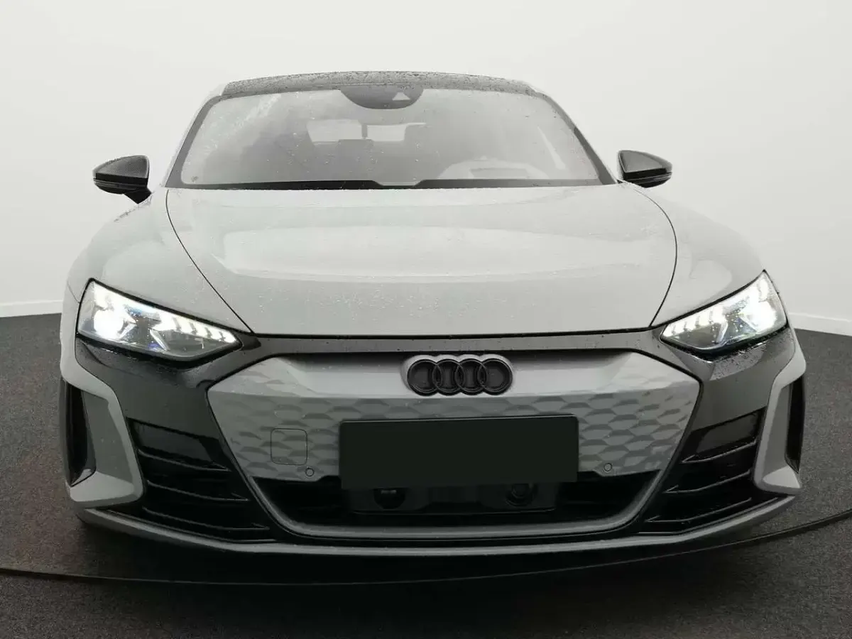 Usata Audi RS e-tron GT Ambiente 475 kW (646 CV) 2024 Grigio Berlina