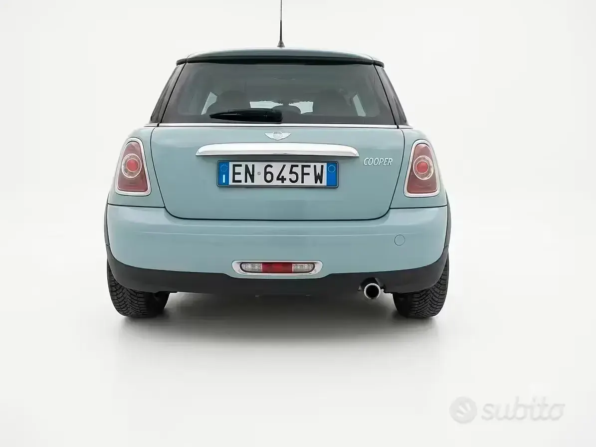 Usata Mini Cooper D 112 CV (82 kW) 2012 Bluazzurro Utilitaria