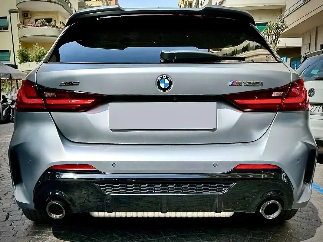 Usata BMW M135 Comfort Edition 306 CV (225 kW) 2022 Grigio Utilitaria