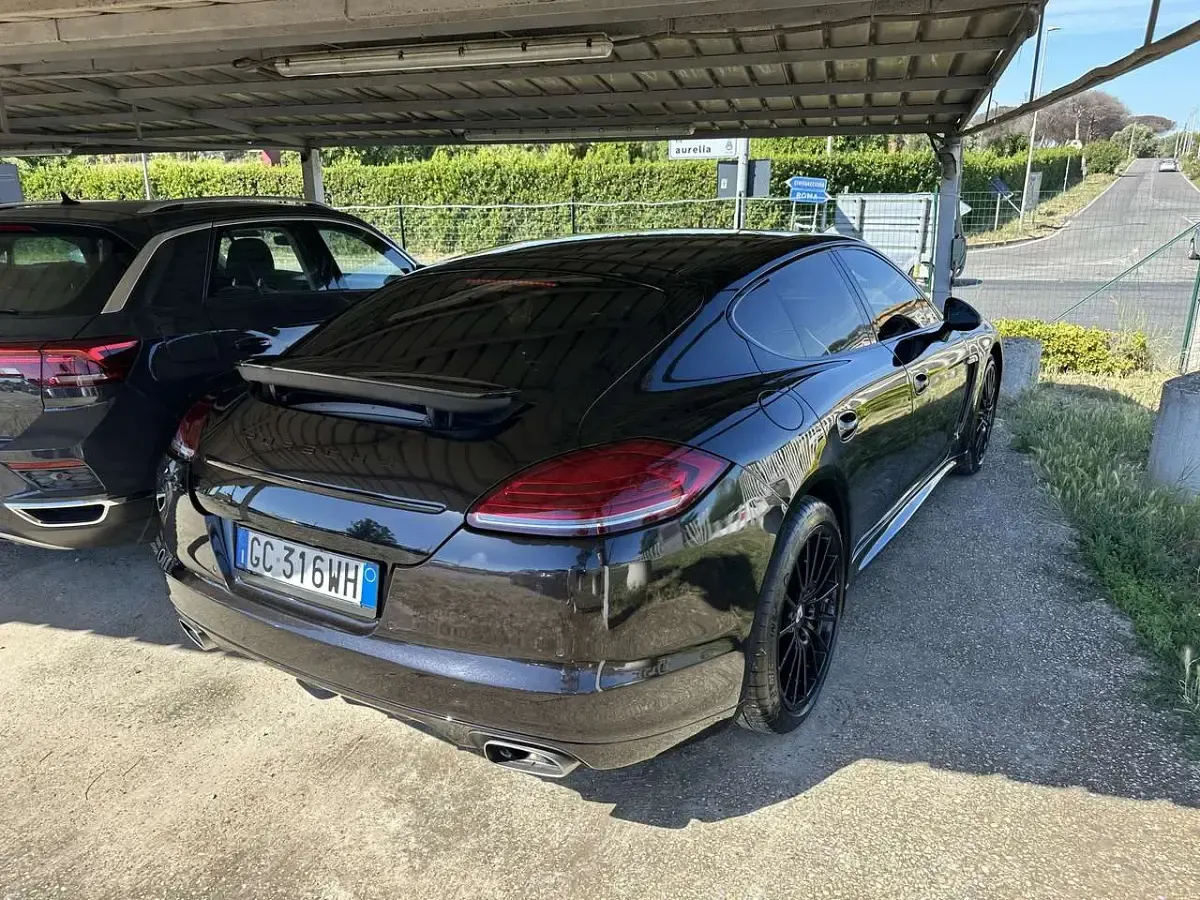 Usata Porsche Panamera Platinum Edition 250 CV (183 kW) 2013 Nero Utilitaria