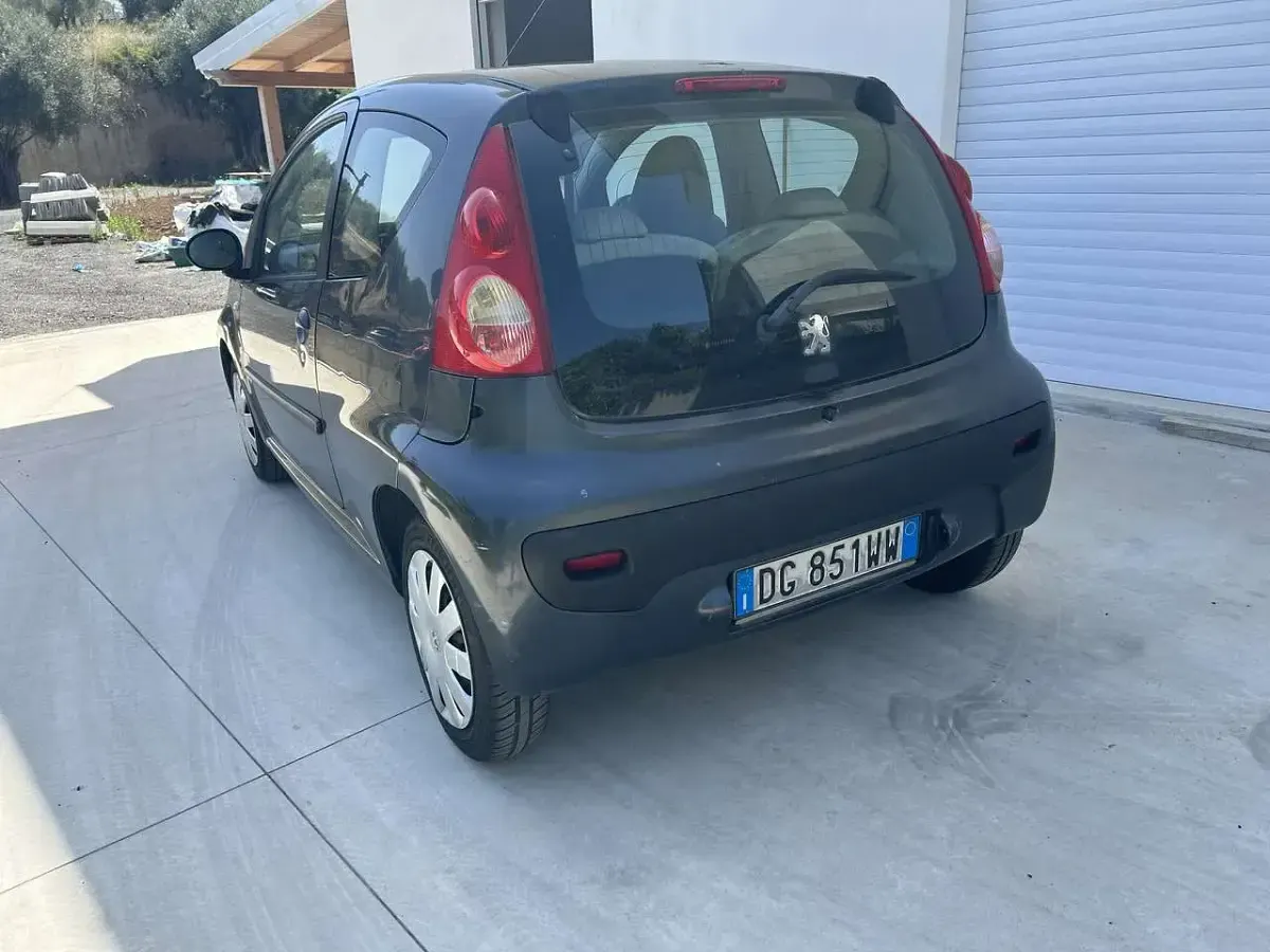 Usata Peugeot 107 68 CV (50 kW) 2007 Other Utilitaria