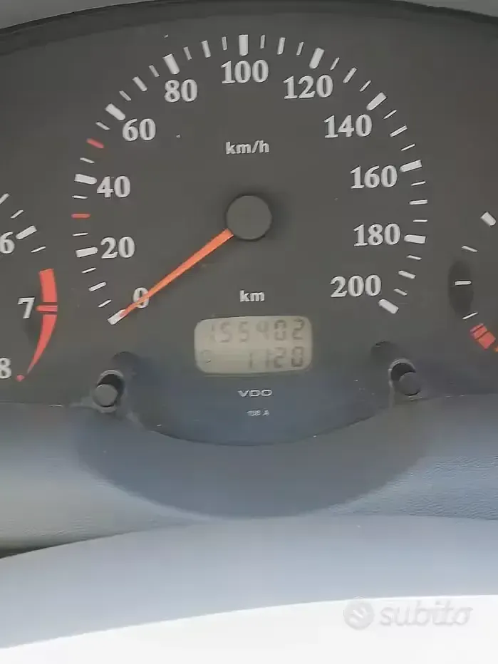 Usata Nissan Micra 82 CV (60 kW) 2002 Grigio Utilitaria