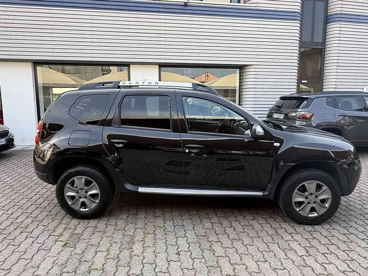 Usata Dacia Duster 114 CV (83 kW) 2017 Nero SUV