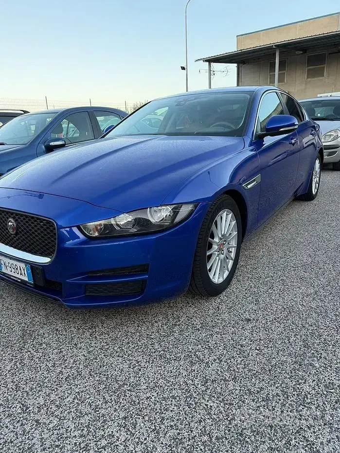 Usata Jaguar XE 163 CV (119 kW) 2018 Blu Berlina