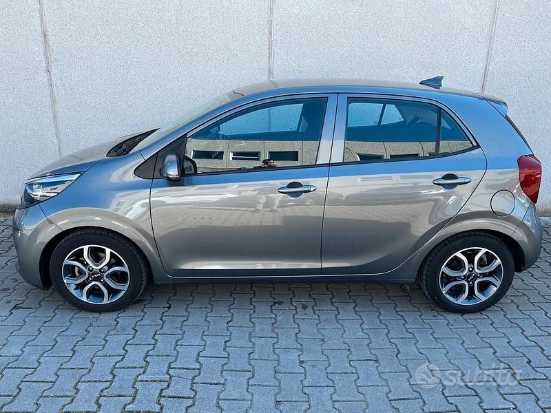 Usata Kia Picanto Style 65 CV (47 kW) 2023 Grigio Utilitaria
