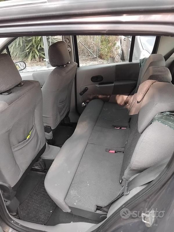 Usata Renault Modus 2005 Grigio Monovolume