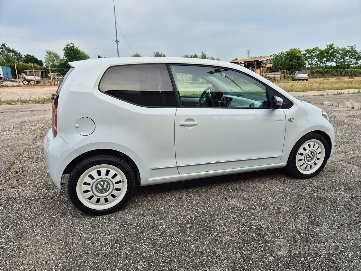 Usata VW up! 75 CV (55 kW) 2012 Bianco Utilitaria