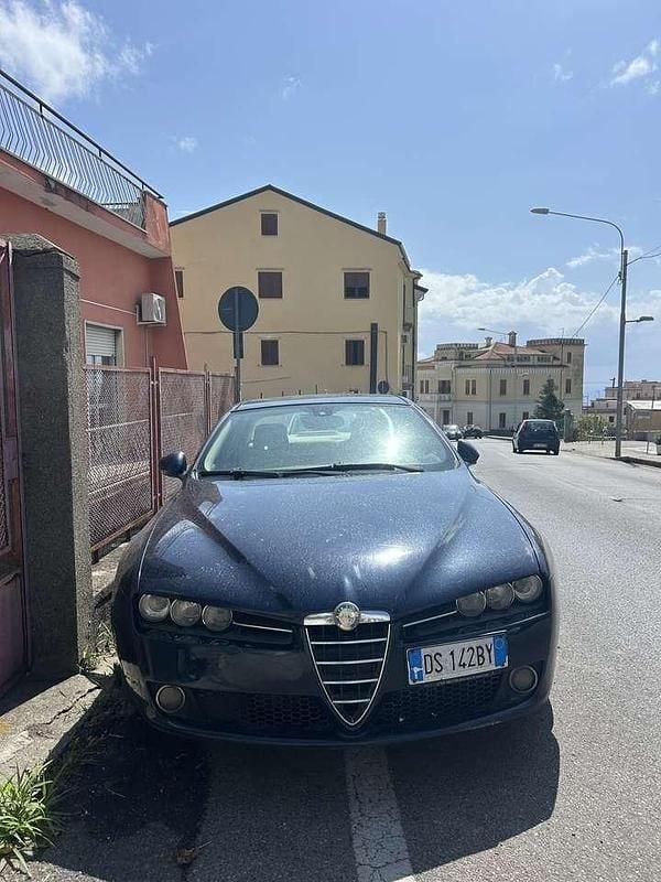 Blu/azzurro Usata 2008 Alfa Romeo 159 Distinctive Tre volumi | 1750 € (Buon prezzo) - Immagine 1/4