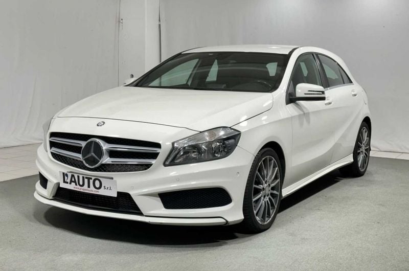 Blu/azzurro Usata 2012 Mercedes A200 Sport Tre volumi | 9500 € - Immagine 1/4