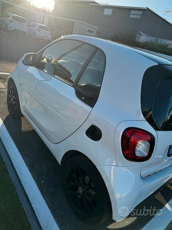 Usata Smart ForTwo Coupé 90 CV (66 kW) 2018 Utilitaria