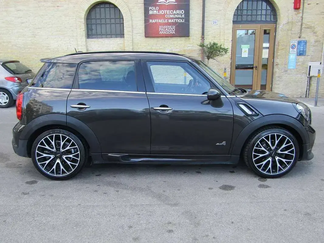 Usata Mini John Cooper Works Countryman 143 CV (105 kW) 2014 Nero SUV