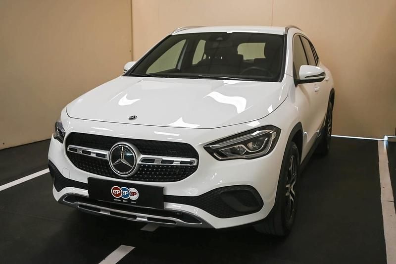 Usata Mercedes GLA200 150 CV (110 kW) 2023 Bianco SUV