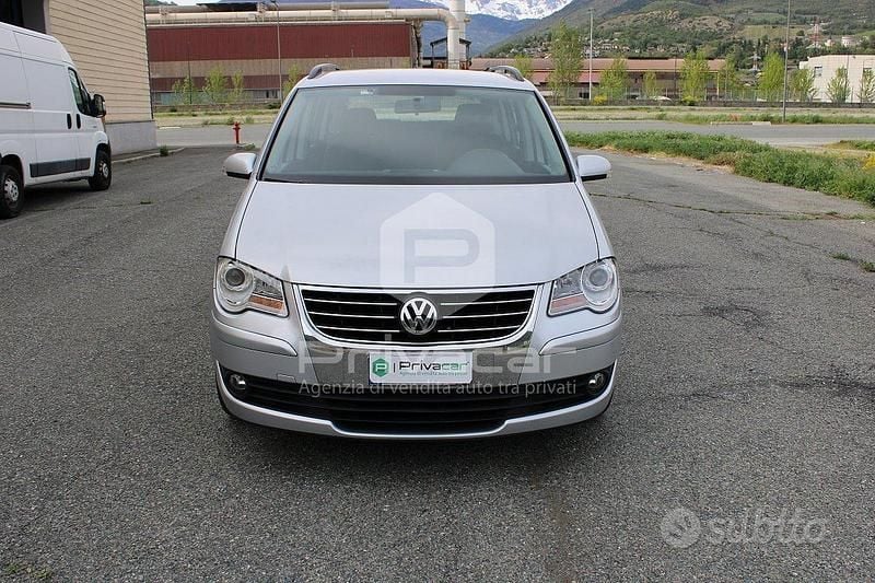 Usata VW Touran Trendline 105 CV (77 kW) 2009 Grigio Monovolume