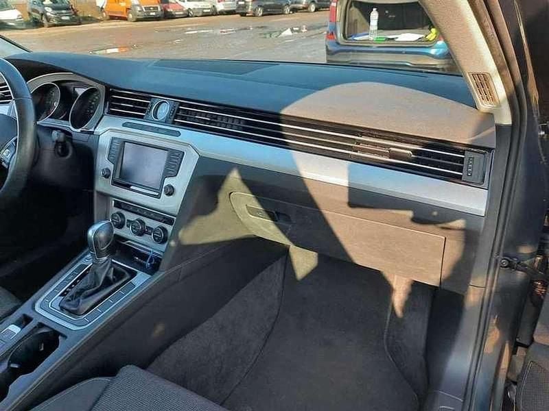 Usata VW Passat 110 CV (80 kW) 2016 Grigio Station wagon