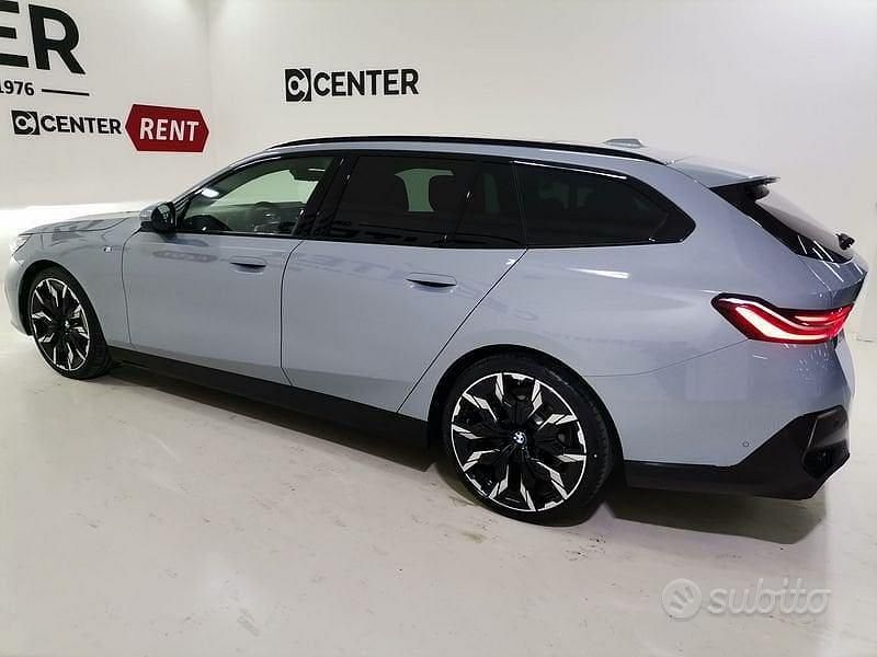 Usata BMW 520 M Sport 197 CV (144 kW) 2024 Grigio Station wagon
