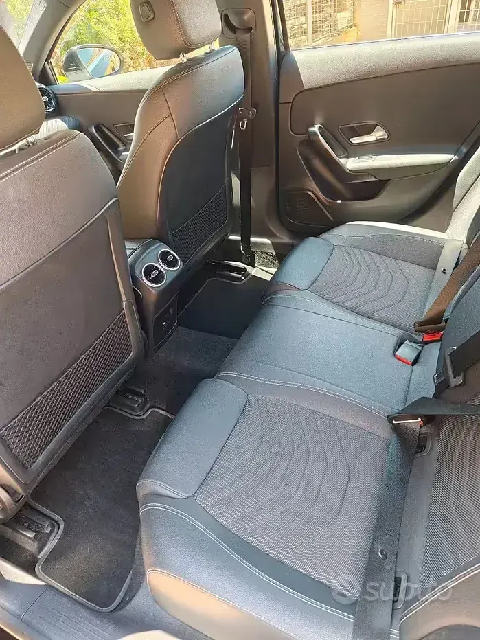 Usata Mercedes A180 136 CV (100 kW) 2023 Nero Berlina