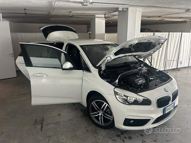 Usata BMW 216 Active Tourer Sport Line 116 CV (85 kW) 2015 Bianco Monovolume