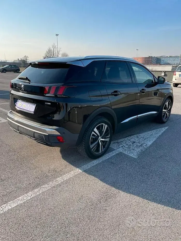 Usata Peugeot 3008 Allure 130 CV (95 kW) 2018 Nero SUV