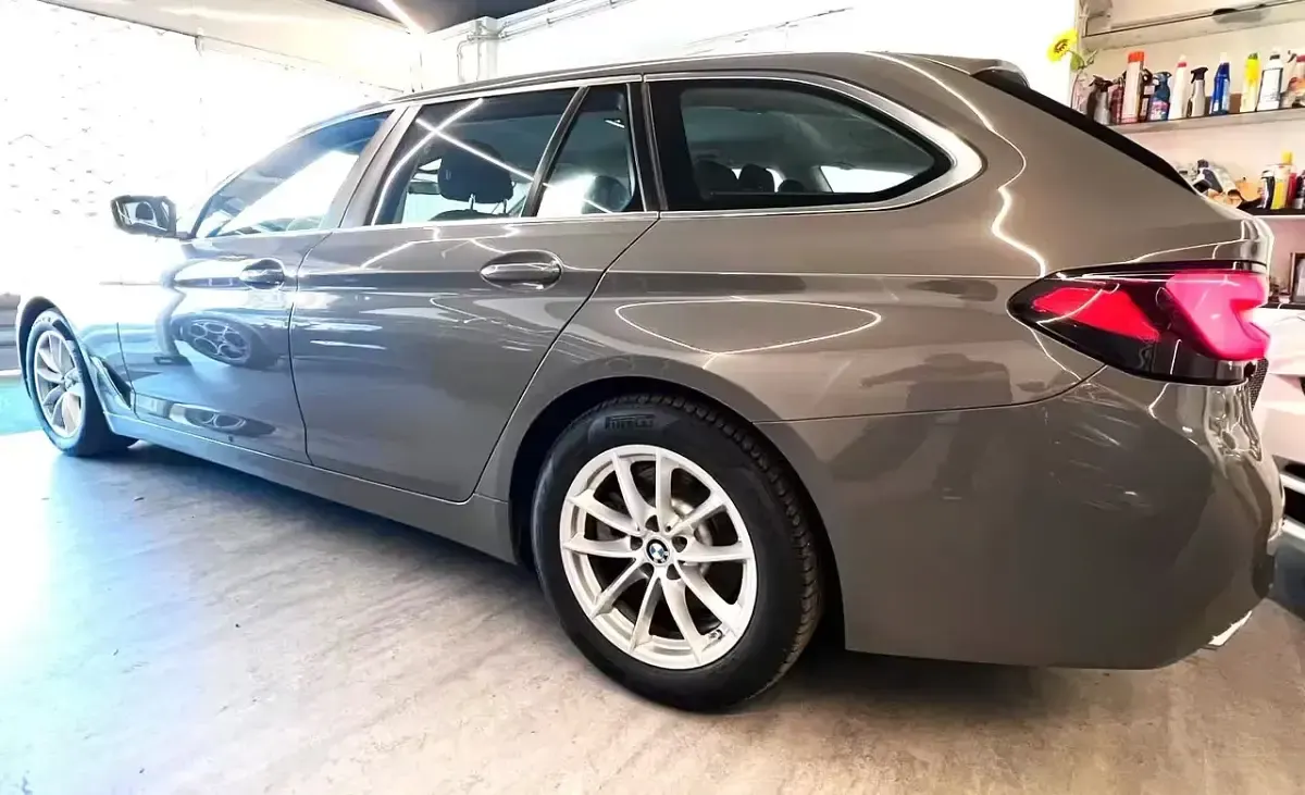 Usata BMW 520 Efficient Dynamics 190 CV (139 kW) 2021 Grigio Station wagon