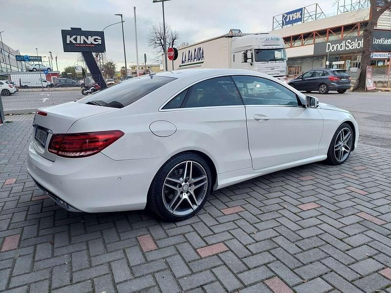 Usata Mercedes E220 170 CV (125 kW) 2017 Bianco Coupé