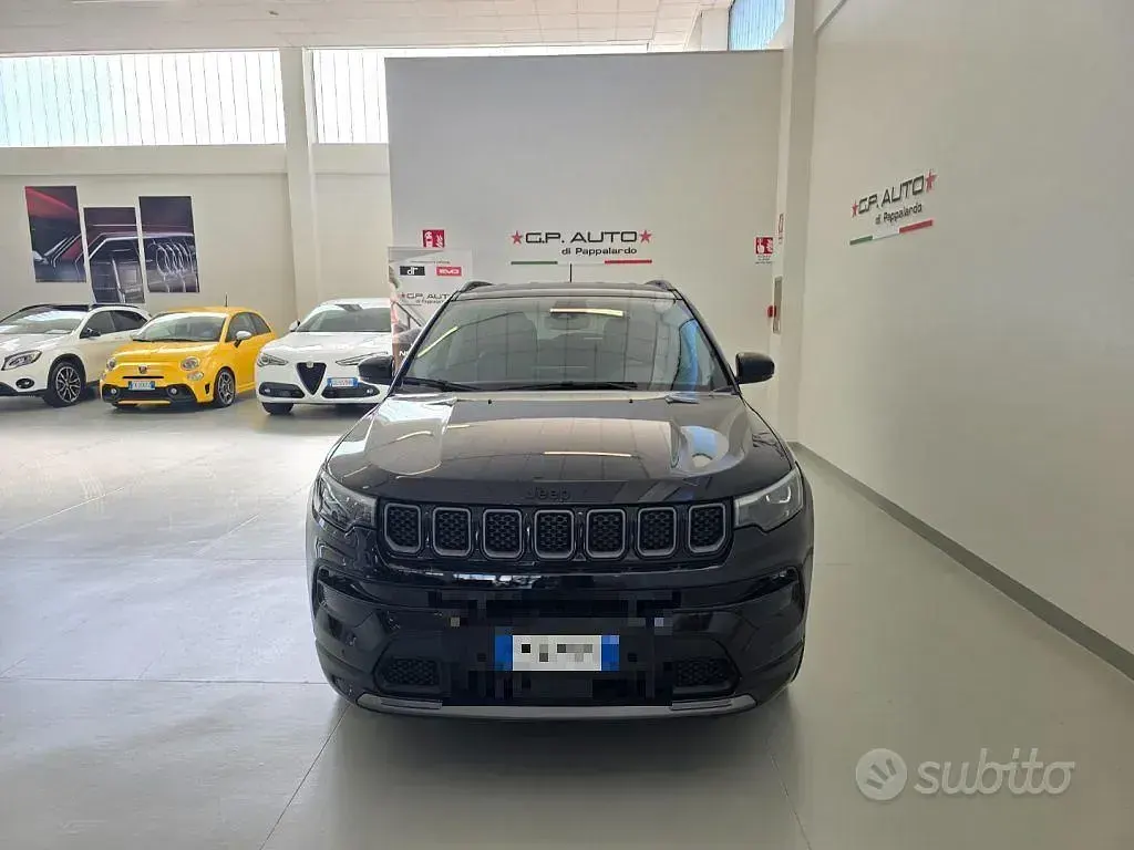 Usata Jeep Compass Summit 131 CV (96 kW) 2024 Nero SUV
