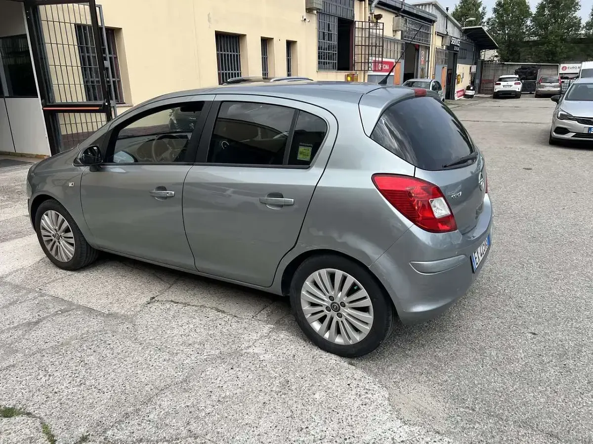 Usata Opel Corsa Edition 80 CV (58 kW) 2014 Other Utilitaria