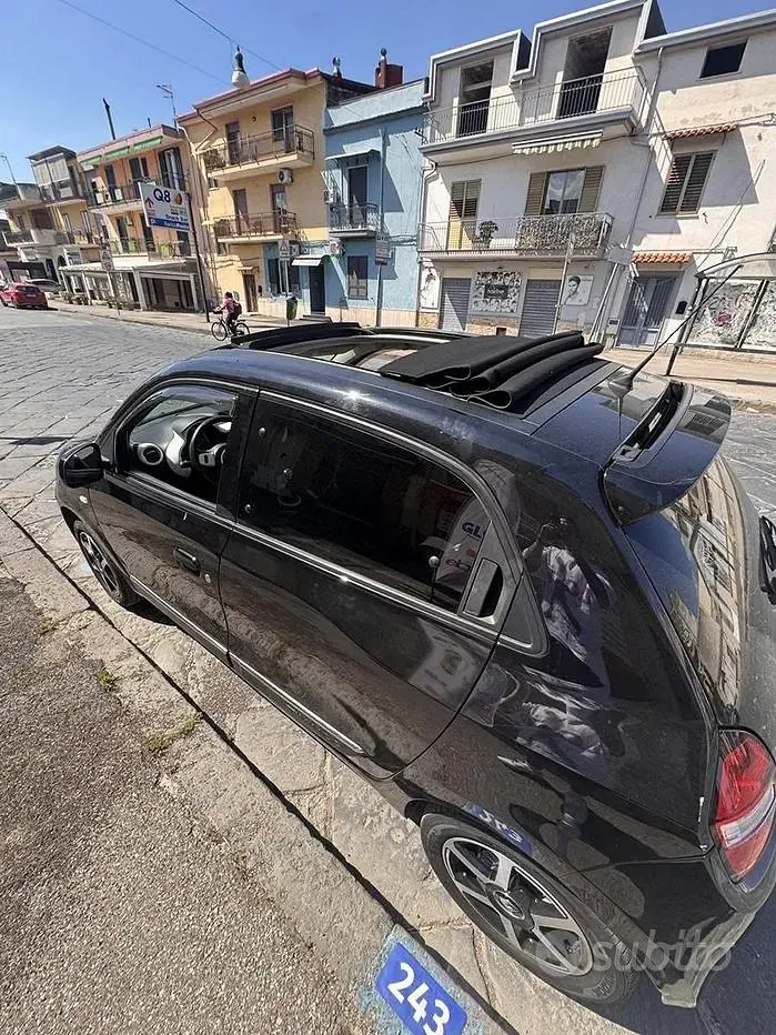 Usata Renault Twingo 90 CV (66 kW) 2024 Nero Utilitaria