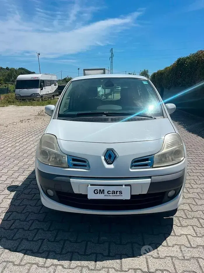 Usata Renault Modus 88 CV (64 kW) 2012 Bianco Monovolume