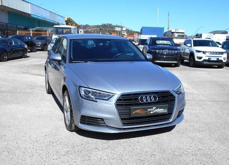 Argento Usata 2017 Audi A3 Business Berlina | 17.990 € (Buon prezzo) - Immagine 1/4