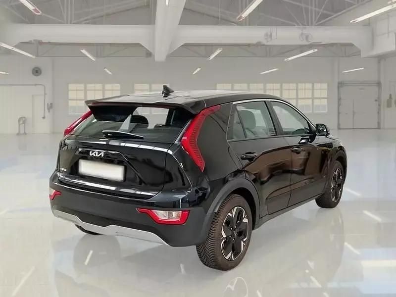 Usata Kia e-Niro 50 kW (68 CV) 2023 Nero SUV