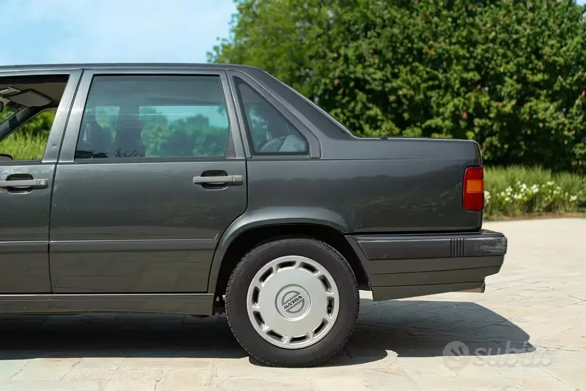 Usata Volvo 850 69 CV (50 kW) 1992 Grigio Berlina