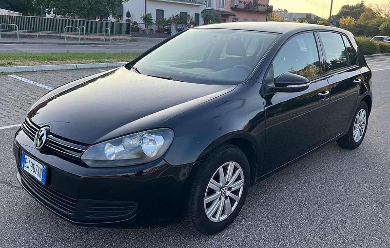 Usata VW Golf VI Comfortline 105 CV (77 kW) 2011 Nero Utilitaria