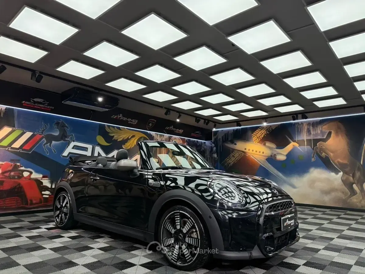 Usata Mini John Cooper Works Cabriolet 178 CV (130 kW) 2021 Nero Cabrio