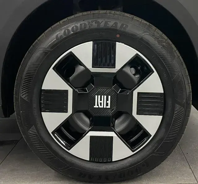 Nuova Fiat Grande Panda Icon 101 CV (74 kW) 2026 Bianco Utilitaria