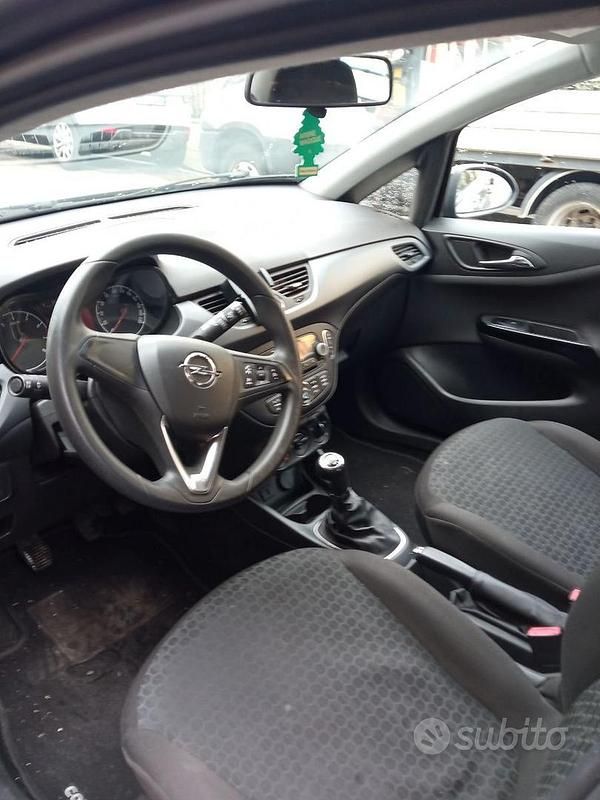 Usata Opel Corsa 90 CV (66 kW) 2017 Nero Utilitaria