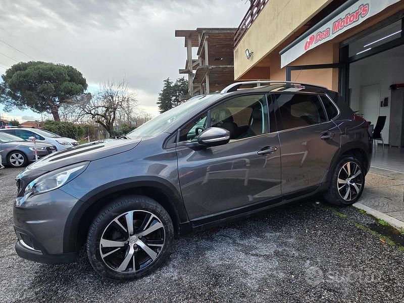 Usata Peugeot 2008 Allure 99 CV (72 kW) 2017 Grigio SUV