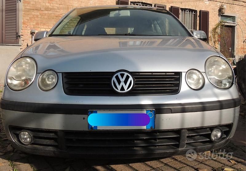 Usata VW Polo Comfortline 75 CV (55 kW) 2003 Grigio Berlina