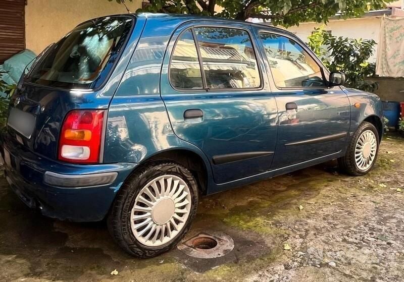Blu Usata 2000 Nissan Micra Due volumi | 800 € (Buon prezzo) - Immagine 1/4