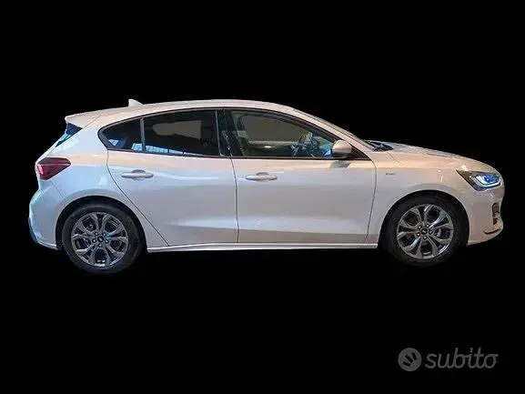 Usata Ford Focus ST 115 CV (84 kW) 2025 Grigio Berlina