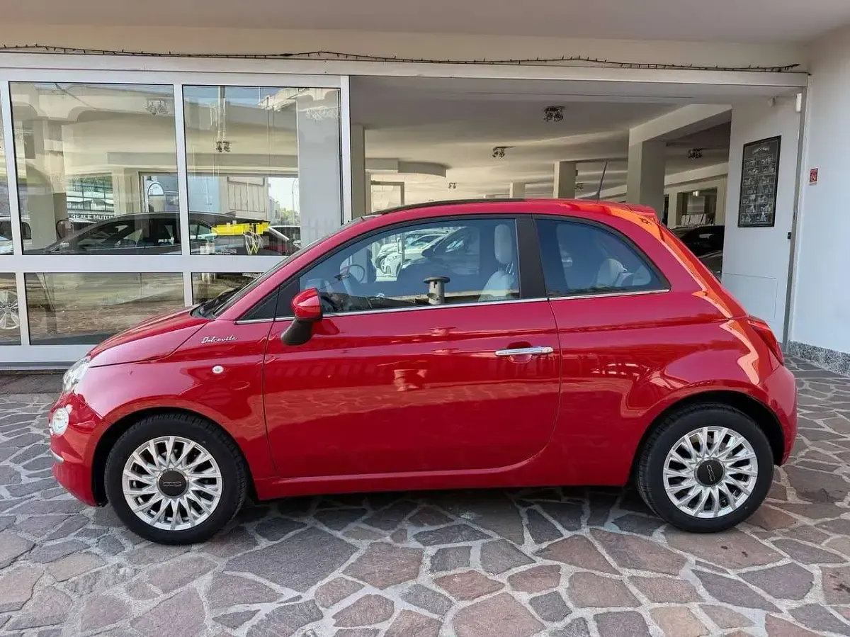 Usata Fiat 500 Dolcevita 69 CV (50 kW) 2021 Rosso Utilitaria